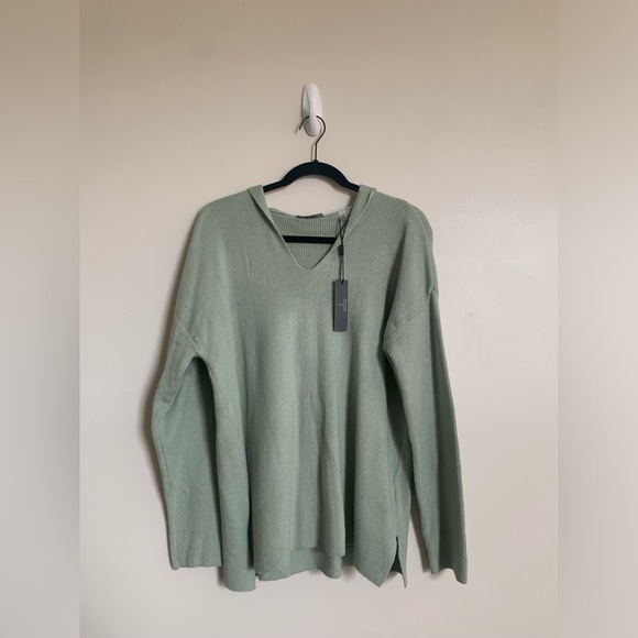 T-Tahari Puff Sleeve Metallic Sweater
